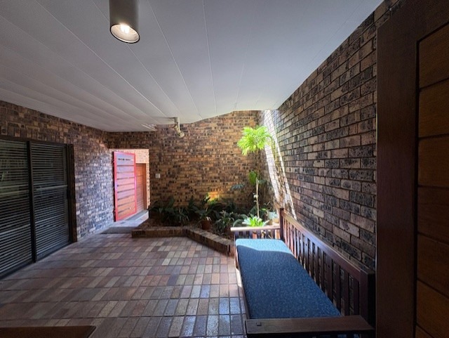 4 Bedroom Property for Sale in Heuwelsig Free State